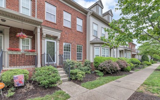 Townhouse for Sale in Nashville, TN 37211 – 2 Bedrooms, 2 Baths – $329900