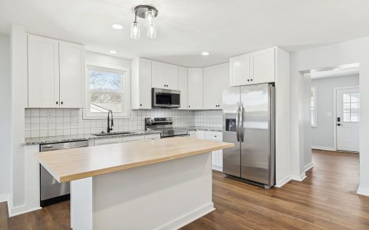 Single Family Home for Sale in Nashville, TN 37207 – 3 Bedrooms, 2 Baths – $435000