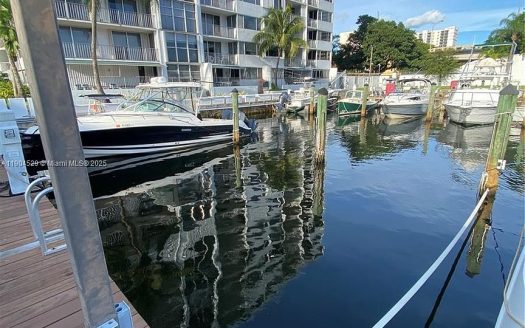 Lot for Sale in Miami, FL 33125 – 1 Bedroom, 1 Bath – $265000