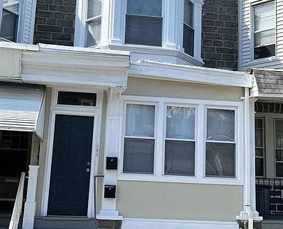 Multi Family Home for Sale in Philadelphia, PA 19143 – 6 Bedrooms, 1 Baths – $289000