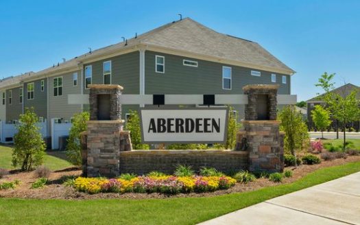 3-Bedroom Townhouse  for Rent in Charlotte, NC 28269 – $2250/mo | 3 Baths | Updated 2025