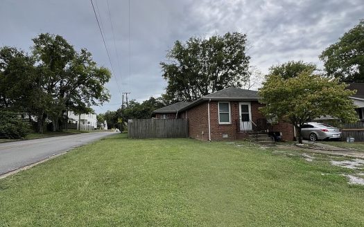 Multi Family Home for Sale in Nashville, TN 37209 – 4 Bedrooms, 1 Baths – $575000