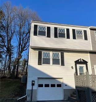 3-Bedroom Townhouse for Rent in Liverpool, NY 13090 – $2000/mo | 2 Baths | Updated 2025