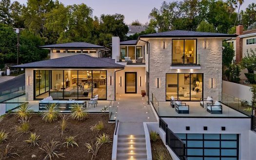 Single Family Home for Sale in Encino, CA 91436 – 5 Bedrooms, 8 Baths – $5395000