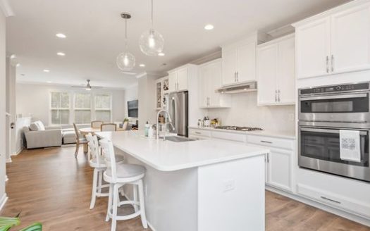 4-Bedroom Townhouse  for Rent in Charlotte, NC 28211 – $3400/mo | 4 Baths | Updated 2025