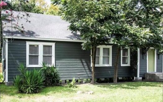 3-Bedroom Single Family Home for Rent in Houston, TX 77008 – $2295/mo | 1 Baths | Updated 2025