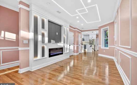 Townhouse for Sale in Philadelphia, PA 19143 – 4 Bedrooms, 3 Baths – $295000