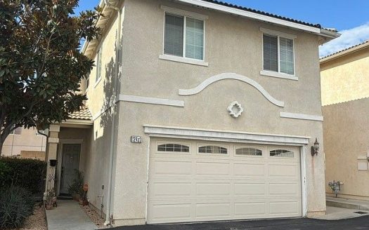 Townhouse for Sale in Pacoima, CA 91331 – 4 Bedrooms, 3 Baths – $640000