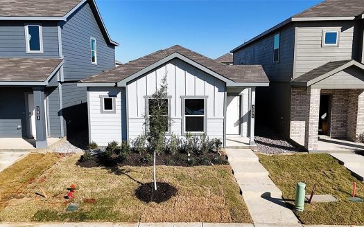 Single Family Home for Sale in Fort Worth, TX 76111 – 3 Bedrooms, 2 Baths – $267990