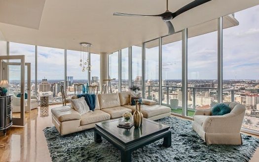 Condo for Sale in San Antonio, TX 78205 – 2 Bedrooms, 2 Baths – $799000