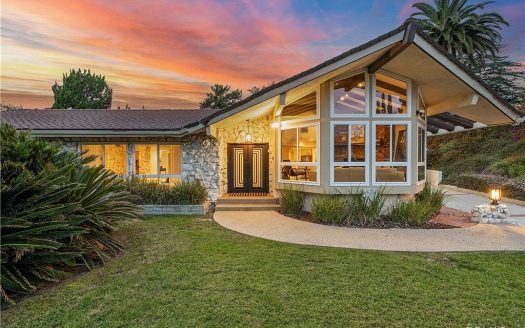 Single Family Home for Sale in Granada Hills, CA 91344 – 3 Bedrooms, 3 Baths – $1495000