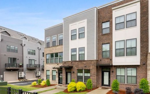 3-Bedroom Townhouse  for Rent in Charlotte, NC 28211 – $2300/mo | 4 Baths | Updated 2025