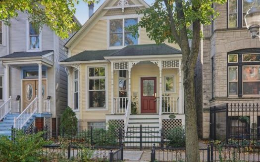 2-Bedroom Single Family Home for Rent in Chicago, IL 60657 – $5800/mo | 3 Baths | Updated 2025