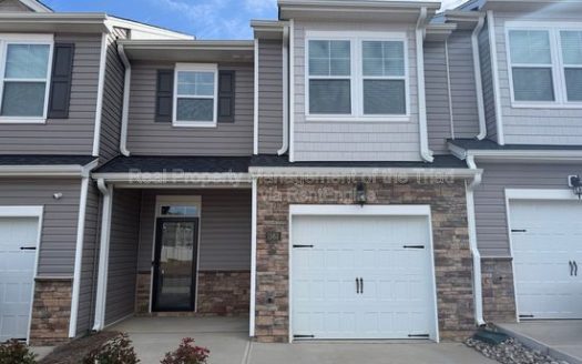 3-Bedroom Townhouse  for Rent in Charlotte, NC 28284 – $1850/mo | 3 Baths | Updated 2025