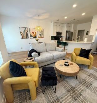 3-Bedroom Single Family Home for Rent in Austin, TX 78745 – $2800/mo | 3 Baths | Updated 2025