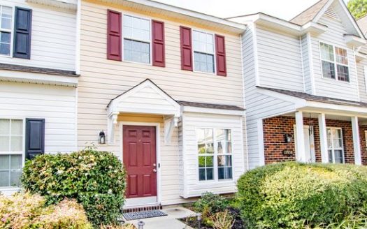 2-Bedroom Townhouse  for Rent in Charlotte, NC 28273 – $1550/mo | 2 Baths | Updated 2025