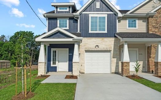 3-Bedroom Townhouse for Rent in Houston, TX 77028 – $1750/mo | 3 Baths | Updated 2025