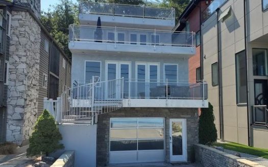 2-Bedroom Apartment  for Rent in Seattle, WA 98116 – $3200/mo | 2 Baths | Updated 2025