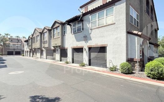 2-Bedroom Townhouse  for Rent in Phoenix, AZ 85040 – $1499/mo | 2 Baths | Updated 2025