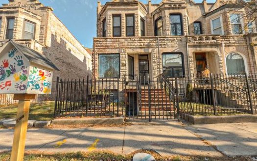 2-Bedroom Single Family Home for Rent in Chicago, IL 60615 – $2150/mo | 1 Baths | Updated 2025