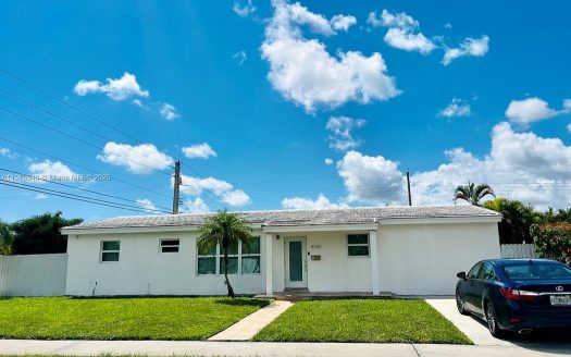 Single Family Home for Sale in Miami, FL 33165 – 4 Bedrooms, 2 Baths – $750000