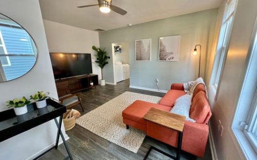 1-Bedroom Townhouse for Rent in Indianapolis, IN 46201 – $1250/mo | 1 Baths | Updated 2025