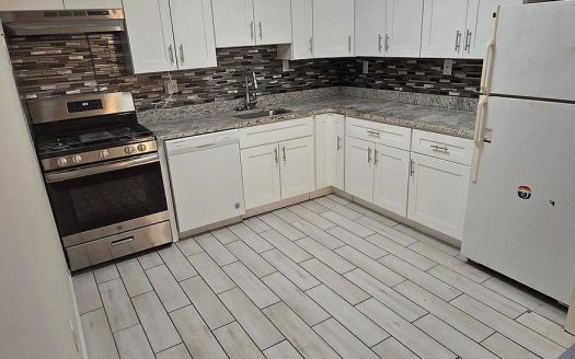 Condo for Sale in Philadelphia, PA 19115 – 2 Bedrooms, 2 Baths – $295000