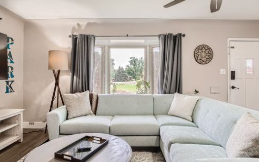 3-Bedroom Apartment  for Rent in Denver, CO 80219 – $1950/mo | 1 Baths | Updated 2025