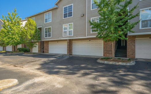 Townhouse for Sale in Nashville, TN 37215 – 2 Bedrooms, 2 Baths – $425000