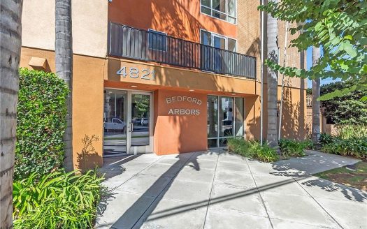Condo for Sale in Valley Village, CA 91601 – 3 Bedrooms, 2 Baths – $699000