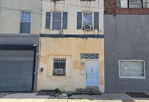 Multi Family Home for Sale in Philadelphia, PA 19122 – 6 Bedrooms, 1 Baths – $475000