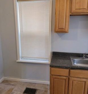 3-Bedroom Single Family Home for Rent in Philadelphia, PA 19143 – $1450/mo | 1 Baths | Updated 2025