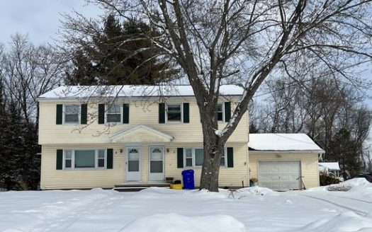 3-Bedroom Townhouse for Rent in Hamlin, NY 14464 – $1245/mo | 2 Baths | Updated 2025