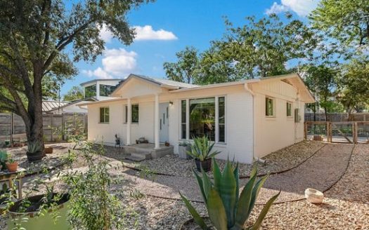 3-Bedroom Single Family Home for Rent in Austin, TX 78704 – $4500/mo | 2 Baths | Updated 2025