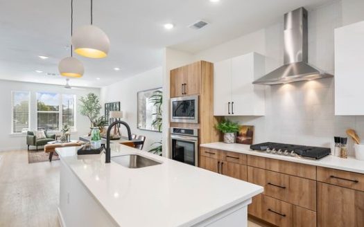 Townhouse for Sale in San Antonio, TX 78212 – 3 Bedrooms, 3 Baths – $514900