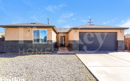 4-Bedroom Single Family Home for Rent in Phoenix, AZ 85040 – $2235/mo | 2 Baths | Updated 2025