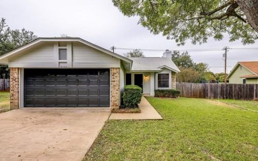 3-Bedroom Single Family Home for Rent in Austin, TX 78729 – $2000/mo | 2 Baths | Updated 2025