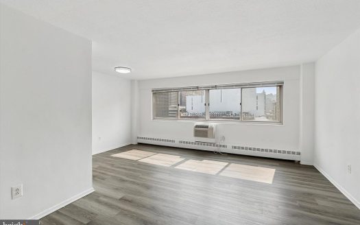 Condo for Sale in Philadelphia, PA 19103 – 2 Bedroom, 1 Bath – $234900