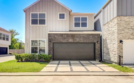 3-Bedroom Single Family Home for Rent in Houston, TX 77080 – $2600/mo | 3 Baths | Updated 2025