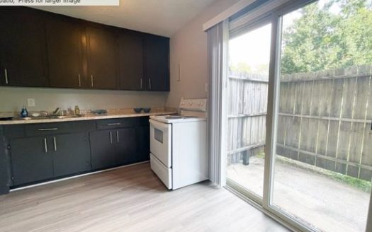 2-Bedroom Apartment for Rent in Charlotte, NC 28208 – $1225/mo | 2 Baths | Updated 2025