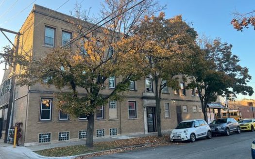 1-Bedroom Single Family Home for Rent in Chicago, IL 60619 – $1350/mo | 1 Baths | Updated 2025