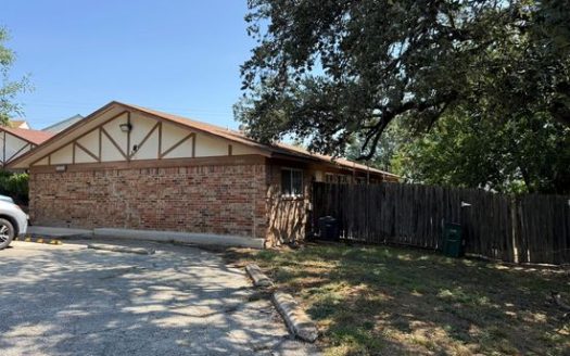 1-Bedroom Multi Family Home for Rent in Austin, TX 78704 – $995/mo | 1 Baths | Updated 2025