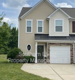 2-Bedroom Townhouse  for Rent in Charlotte, NC 28273 – $1925/mo | 3 Baths | Updated 2025