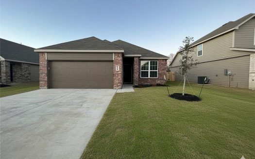 Single Family Home for Sale in Fort Worth, TX 76123 – 3 Bedrooms, 2 Baths – $285000