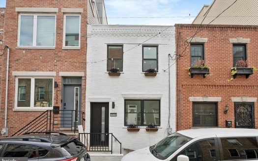 Townhouse for Sale in Philadelphia, PA 19146 – 2 Bedrooms, 3 Baths – $425000