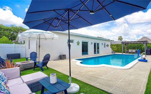 Single Family Home for Sale in Miami, FL 33173 – 3 Bedrooms, 2 Baths – $1025000