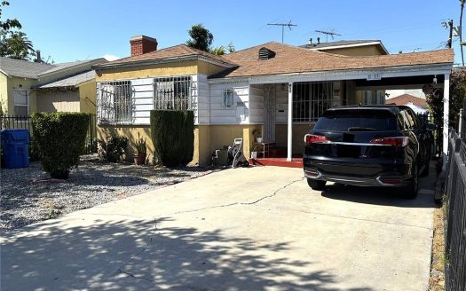Multi Family Home for Sale in Los Angeles, CA 90016 – 8 Bedrooms, 6 Baths – $949000