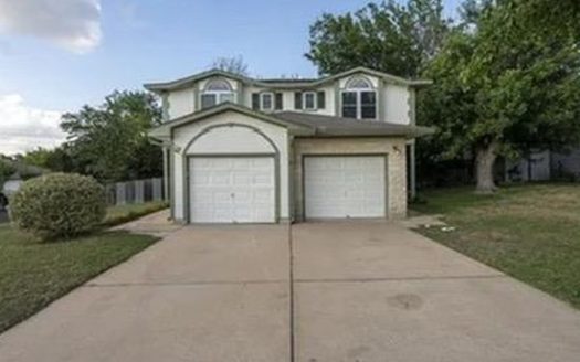 3-Bedroom Multi Family Home for Rent in Austin, TX 78745 – $2600/mo | 3 Baths | Updated 2025