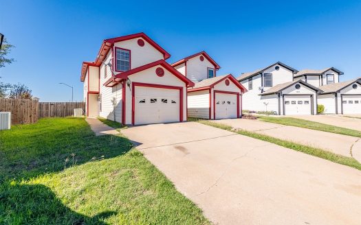 Multi Family Home for Sale in Fort Worth, TX 76133 – 6 Bedrooms, 3 Baths – $301000