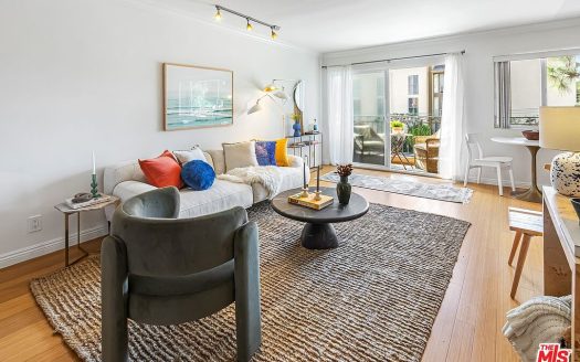 Condo for Sale in Los Angeles, CA 90049 – 1 Bedroom, 1 Bath – $579000
